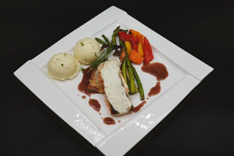 Grilled Salmon Fillets with Lemon Dill Sauce